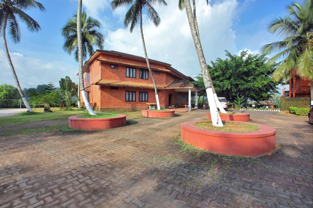 The River Retreat Heritage Ayurvedic Resort Shoranur Екстер'єр фото