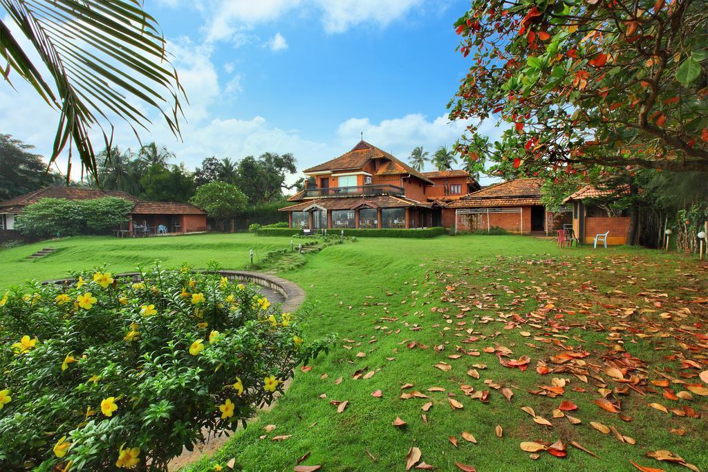 The River Retreat Heritage Ayurvedic Resort Shoranur Екстер'єр фото
