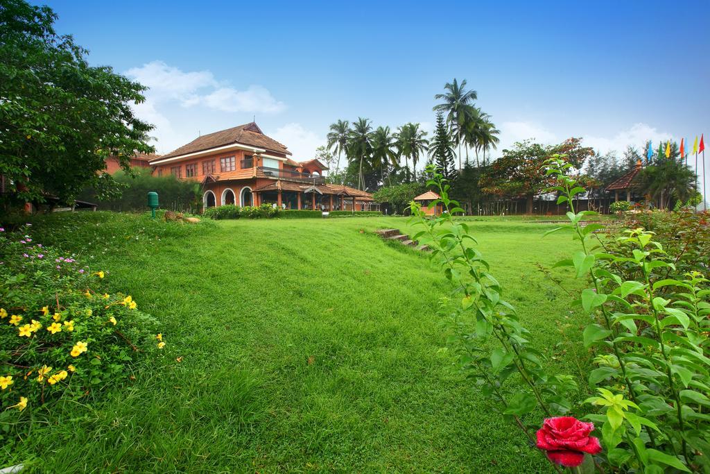 The River Retreat Heritage Ayurvedic Resort Shoranur Екстер'єр фото