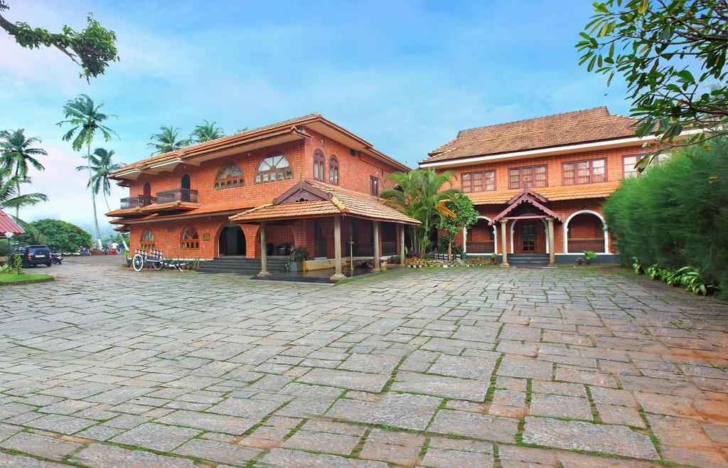 The River Retreat Heritage Ayurvedic Resort Shoranur Екстер'єр фото