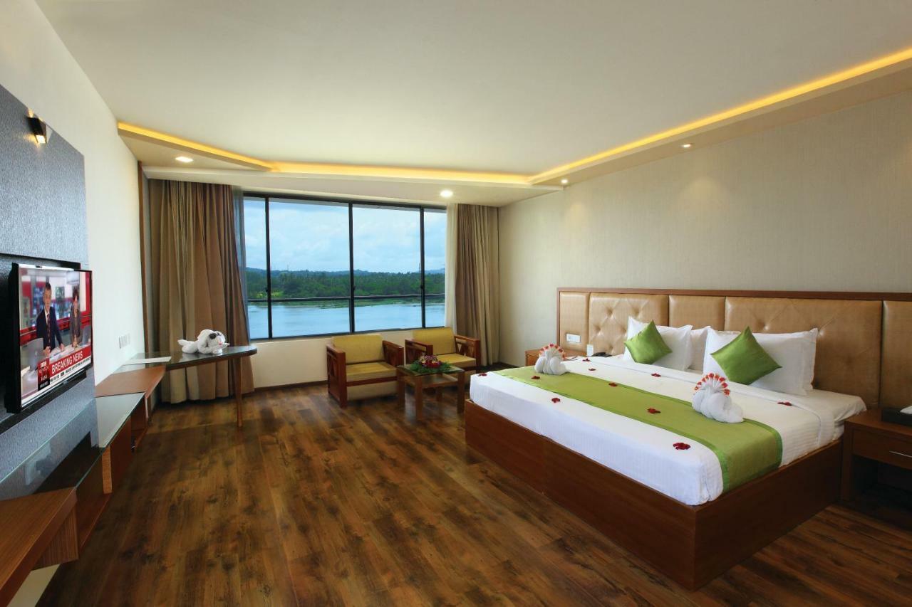 The River Retreat Heritage Ayurvedic Resort Shoranur Екстер'єр фото