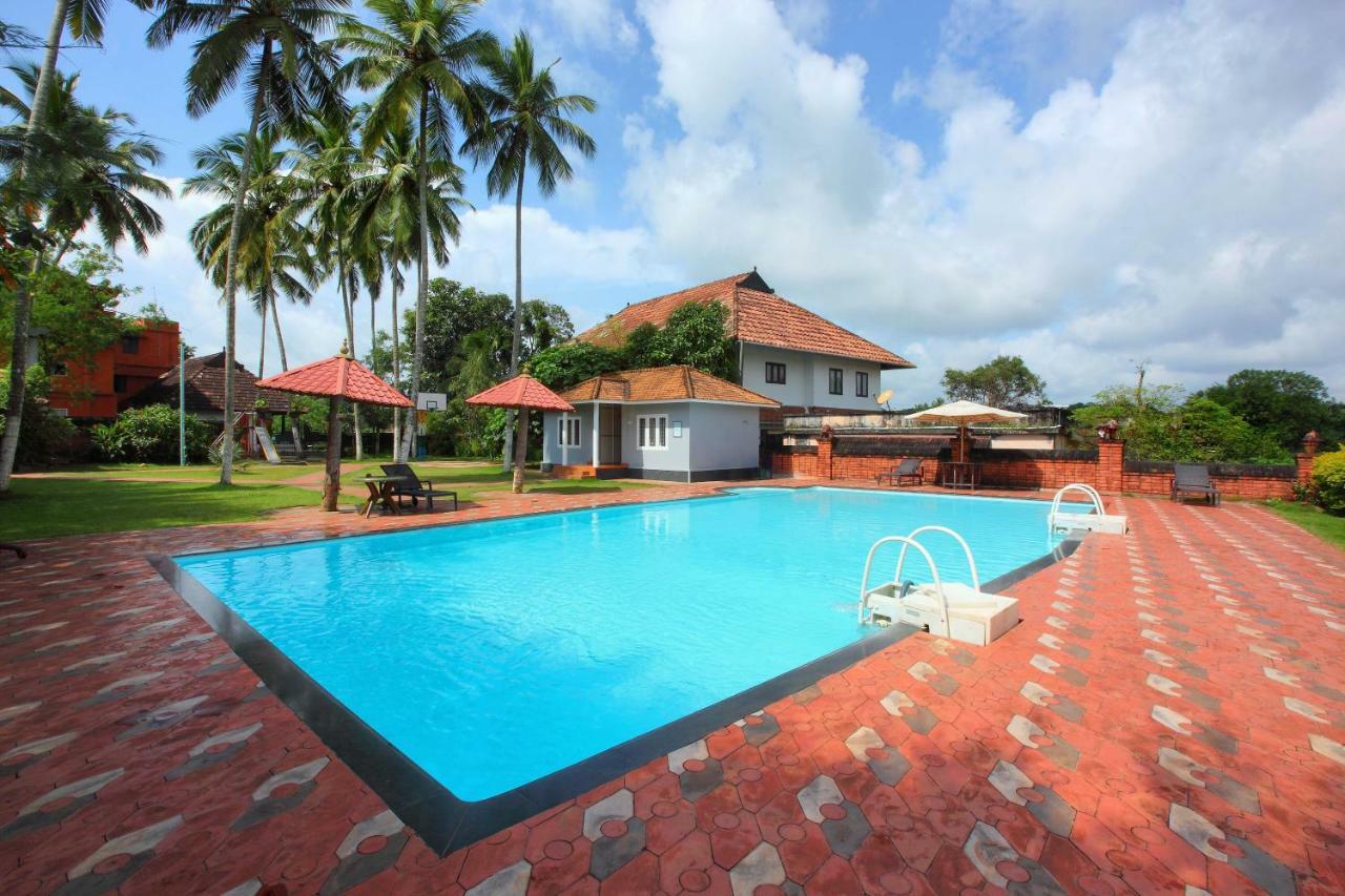 The River Retreat Heritage Ayurvedic Resort Shoranur Екстер'єр фото