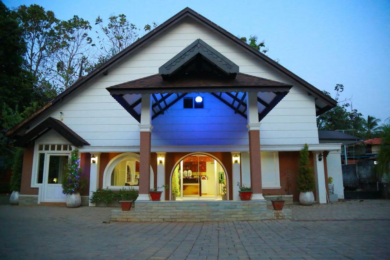 The River Retreat Heritage Ayurvedic Resort Shoranur Екстер'єр фото
