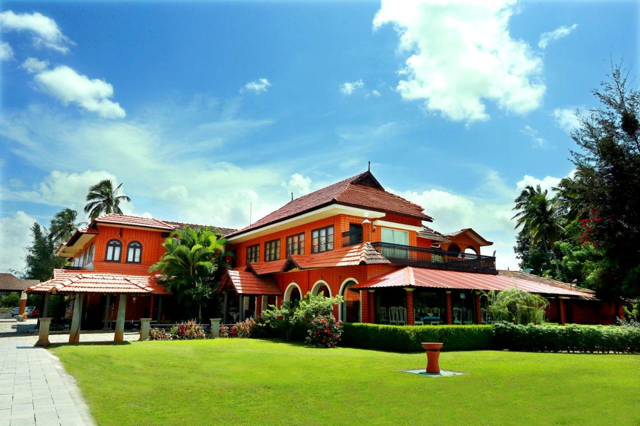 The River Retreat Heritage Ayurvedic Resort Shoranur Екстер'єр фото